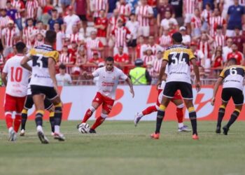 Com atuação ruim, Náutico é derrotado pelo Criciúma na estreia da Série B