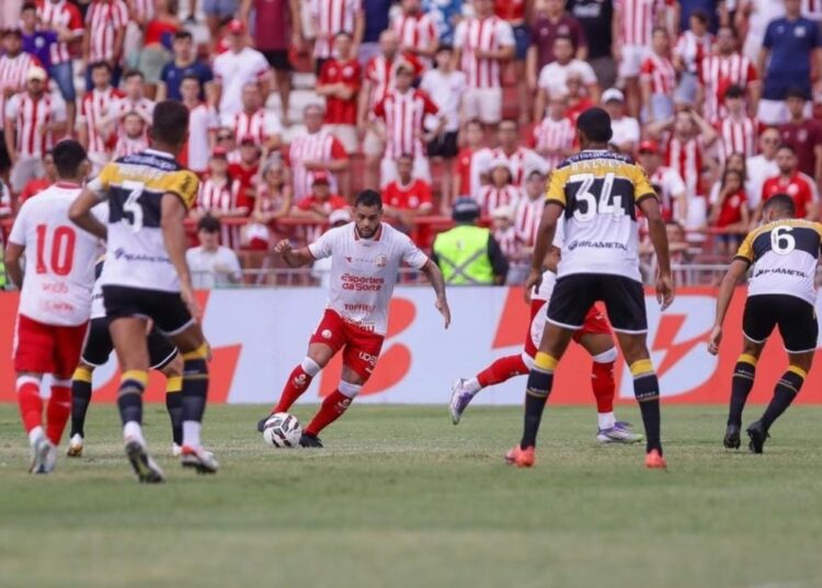 Com atuação ruim, Náutico é derrotado pelo Criciúma na estreia da Série B