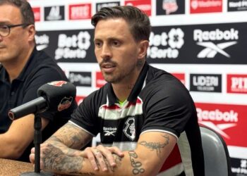 “Volto mais maduro”, diz Zé Mário em apresentação no Santa Cruz