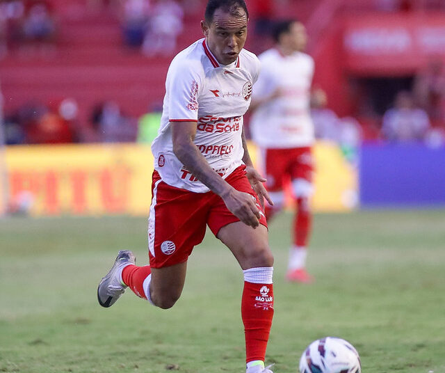 Vinicius é uma das esperanças dos Náutico para jogo contra o Atlético-GO. Foto: Rafael Vieira/CNC