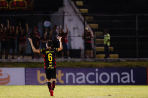 Biel Fonseca se destacou na Copa do Nordeste e pode aparecer no time titular contra o Vila Nova na Série B. Foto: Paulo Paiva/SCR