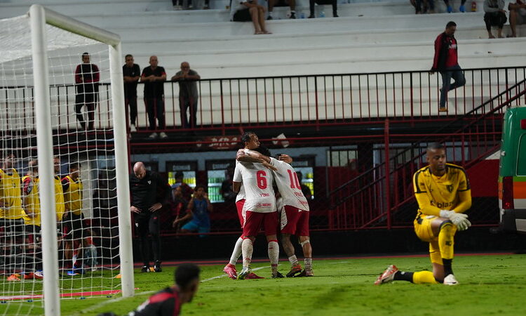 Náutico consegue grande vitória fora de casa pela Série B. Fotos: Divulgação/ CNC