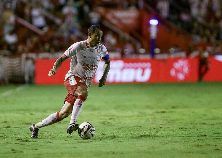 Vinicius é o grande destaque do setor ofensivo do Náutico. Foto: Rafael Vieira/ CNC