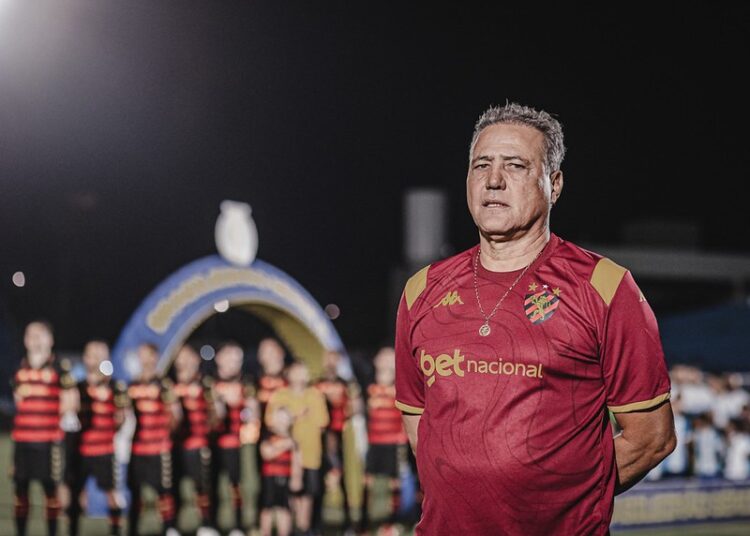 Interino do Sport celebra vitória sobre o Londrina e trata possível efetivação com cautela