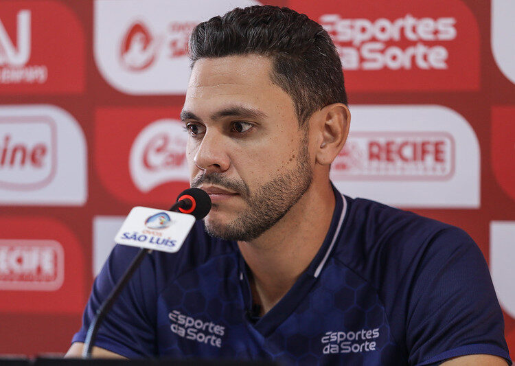 Técnico do Náutico vê confiança fortalecida por invencibilidade como visitante