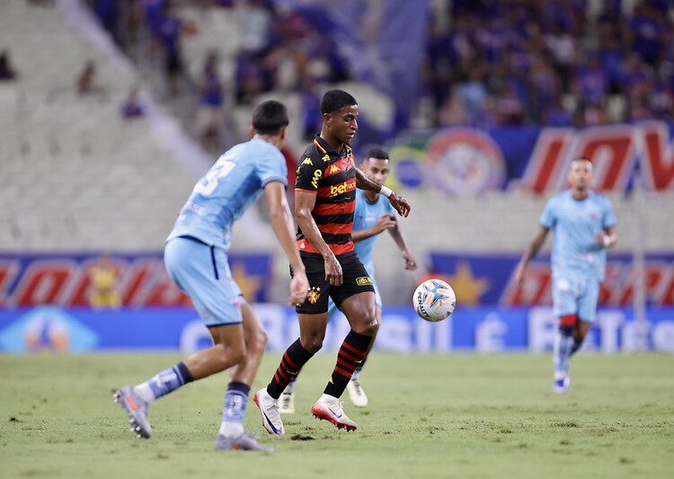 Nos acréscimos, Sport é derrotado pelo Fortaleza e tem sequência invicta encerrada na Copa do Nordeste