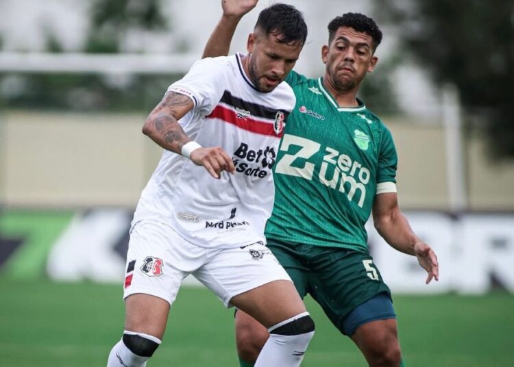 Santa Cruz encara o Confiança em Aracaju. Foto: Lenilson Santos/Floresta.