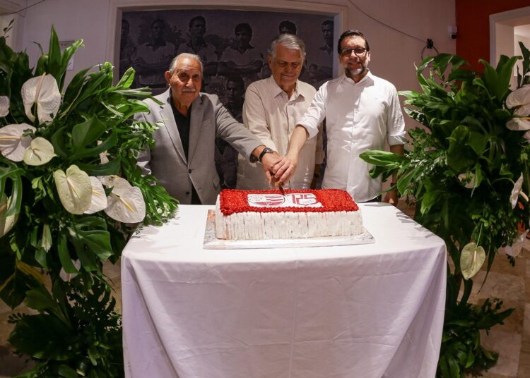 Náutico celebra 125 anos com missa, corte de bolo e ação especial para sócios