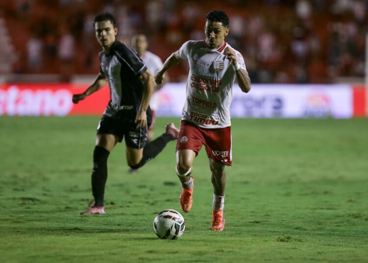 Náutico supera a Ponte Preta e conquista segundo triunfo seguido na Série B