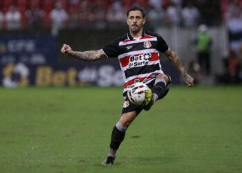 Santa Cruz encara a Inter de Limeira fora de casas pela Série C.