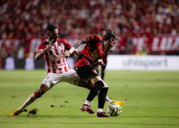 Sport e Náutico fazem Clássico que vale topo da tabela na Série B. Foto: Paulo Paiva/Sport