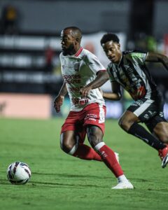 Victor Andrade vem se destacando pelo Náutico na Série B. Foto: Maik Ribeiro /CNC
