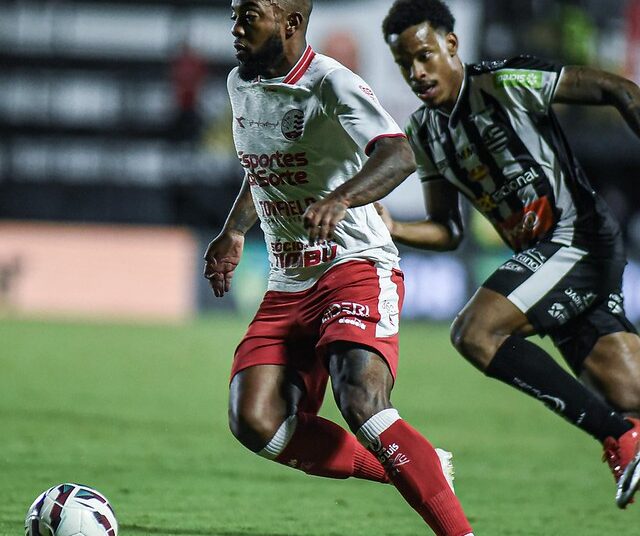 Victor Andrade vem se destacando pelo Náutico na Série B. Foto: Maik Ribeiro /CNC