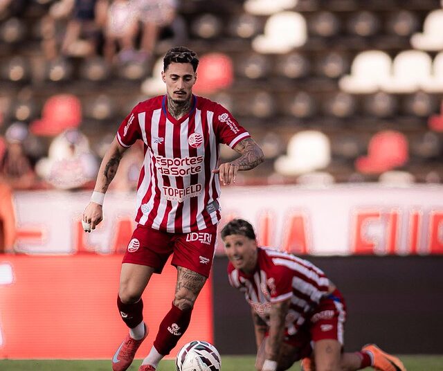 Náutico tenta voltar a vencer jogando nos Aflitos contra o América-MG. Foto: Vinicius Silva/CNC