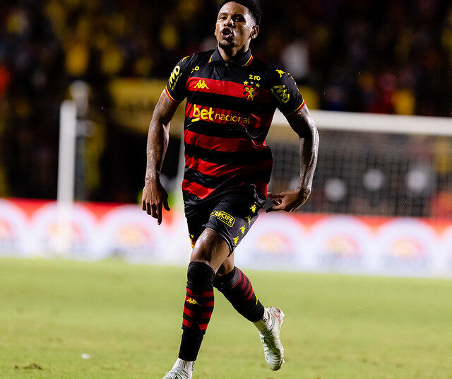 Felipinho decide com gol de falta, Sport supera o ASA e vai às semifinais da Copa do Nordeste