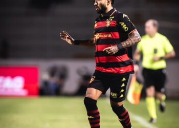 Clayson comemora boa fase do Sport e mira manutenção da invencibilidade na Série B