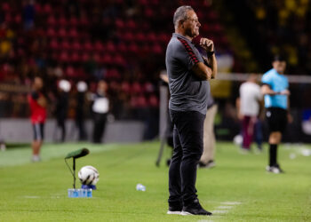 Márcio Goiano lamenta desempenho do Sport contra o CRB e mira decisão pela Copa do Nordeste