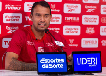 Náutico: Vinícius valoriza semana de treinamentos e nega clima de revanche contra o Sport