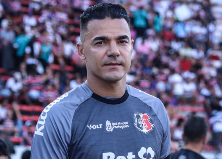 Felipe Alves obtém rescisão na justiça e deixa o Santa Cruz