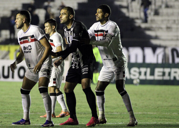 Santa Cruz tenta firmar reação contra o Volta Redonda. Foto: Rogério Rueda | Inter de Limeira