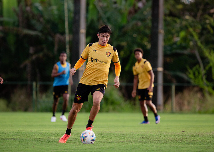 Biel Fonseca valoriza período de preparação do Sport para enfrentar o Athletic-MG: “Treinos proveitosos”