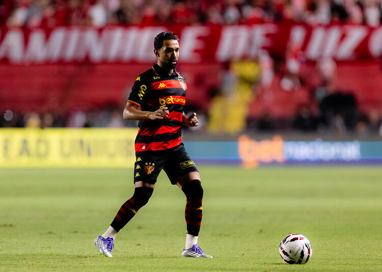 Com lesão confirmada, Clayson é mais um desfalque no setor ofensivo do Sport