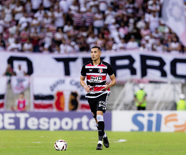 Santa Cruz: Matheus Vinícius valoriza período de preparação antes de duelo com o Figueirense