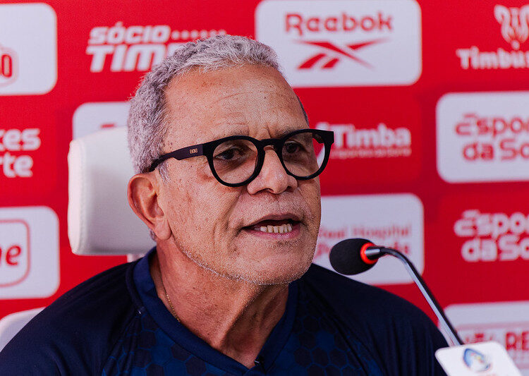 Náutico: Hélio dos Anjos detona postura de Dodô e confirma meia fora do duelo contra o CRB