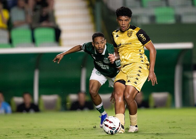 Sport fica no empate contra o Goiás na Serrinha. Foto: Deividson Isídio e Heber Gomes / Sport Club do Recife.