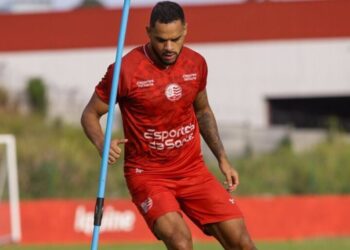 Sem espaço, Juninho acerta saída do Náutico; Yuri Silva também está fora dos planos