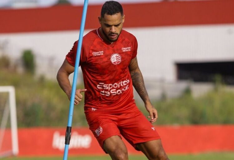 Sem espaço, Juninho acerta saída do Náutico; Yuri Silva também está fora dos planos