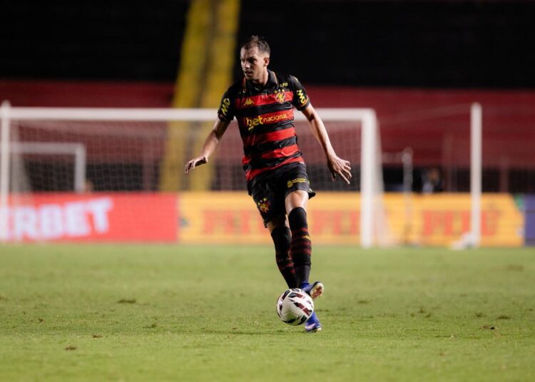 Sport oficializa rescisão contratual com o zagueiro Zé Marcos