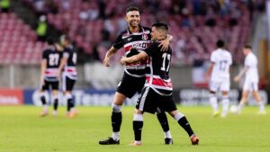 Renato comemora gol da vitória contra Ituano. Foto: Paulo Paiva/FPF